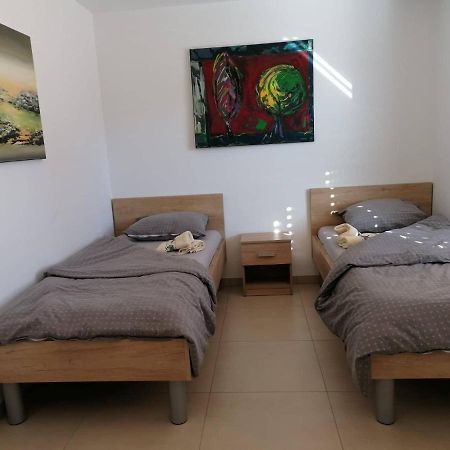 Blatnikov Hram Hotel Dvor Ngoại thất bức ảnh