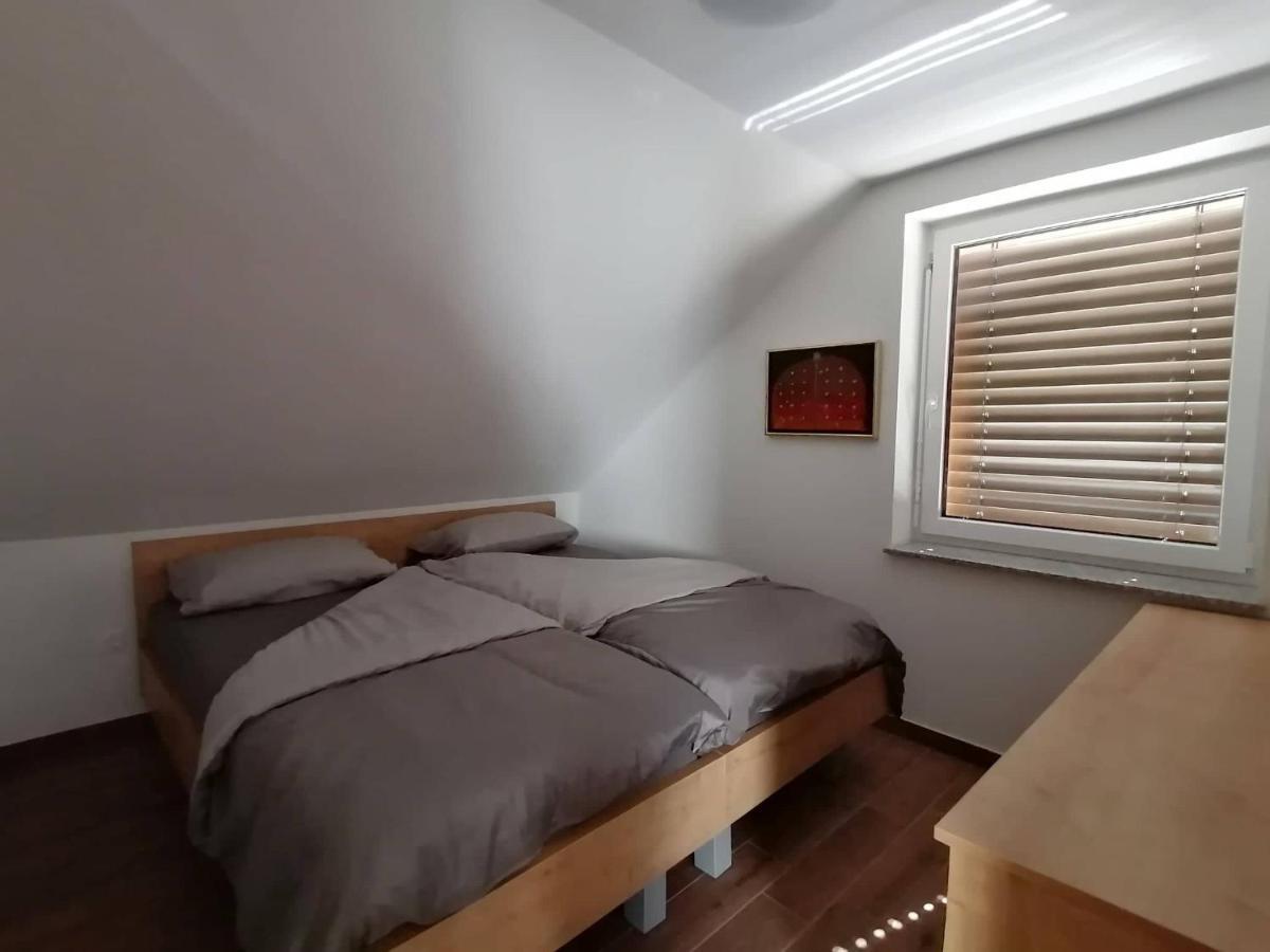 Blatnikov Hram Hotel Dvor Ngoại thất bức ảnh